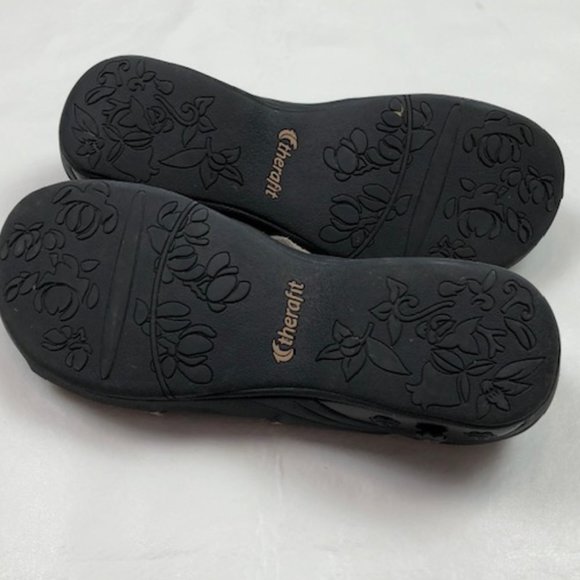 Therafit Wedge Sandle, Size 8 - Picture 6 of 6